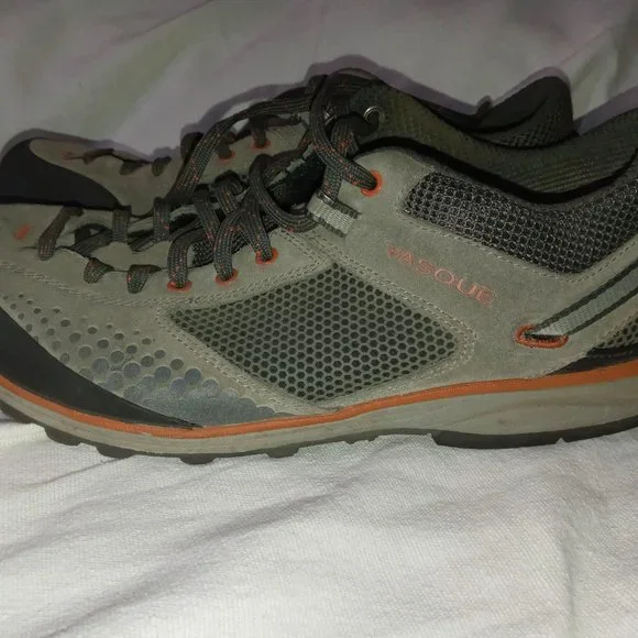 Vasque Grand Traverse Hiking Shoes - Picture 8 of 8